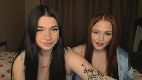 Snapshot of lisaanddenis chatting on October 6, 2025, 5:21 pm Lisa and Den online show from October 6, 2025, 5:21 pm