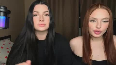 Snapshot of lisaanddenis chatting on October 7, 2025, 12:35 pm Lisa and Den online show from October 7, 2025, 12:35 pm