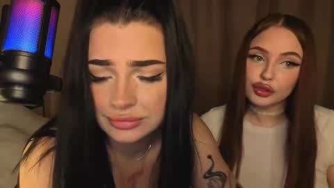 Snapshot of lisaanddenis chatting on October 25, 2025, 1:07 pm Lisa and Den online show from October 25, 2025, 1:07 pm