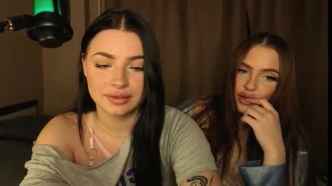 Snapshot of lisaanddenis chatting on November 5, 2025, 12:16 pm Lisa and Den online show from November 5, 2025, 12:16 pm