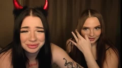 Snapshot of lisaanddenis chatting on November 11, 2025, 1:55 pm Lisa and Den online show from November 11, 2025, 1:55 pm