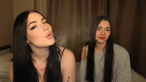 Snapshot of lisaanddenis chatting on November 30, 2025, 1:15 pm Lisa and Den online show from November 30, 2025, 1:15 pm