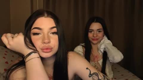 Snapshot of lisaanddenis chatting on December 4, 2025, 2:26 pm Lisa and Den online show from December 4, 2025, 2:26 pm