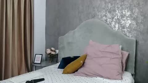 Snapshot of lisacroft chatting on June 14, 2026, 5:53 am lisacroft online show from June 14, 2026, 5:53 am