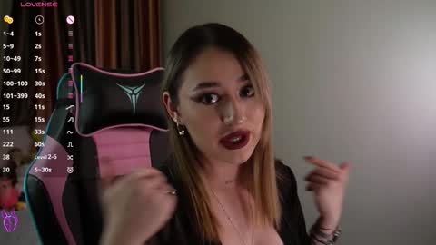   LISA   online show from October 17, 2025, 3:25 pm