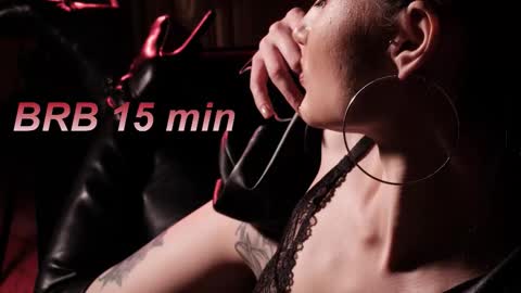 Lisa Moore online show from September 17, 2025, 4:47 am