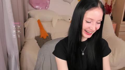 Lisa Moore online show from October 18, 2025, 4:19 pm