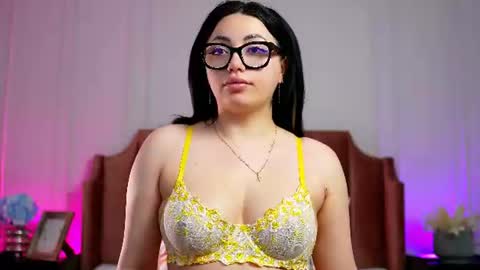 Snapshot of lisaraee chatting on June 17, 2026, 4:26 am Lisa online show from June 17, 2026, 4:26 am