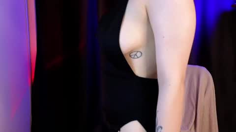 LisaVamp online show from January 24, 2025, 12:52 am