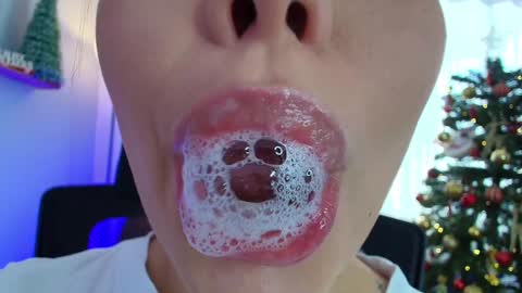 Snapshot of lisbet_21x chatting on December 4, 2024, 2:37 pm Lisbet online show from December 4, 2024, 2:37 pm