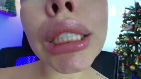 Snapshot of lisbet_21x chatting on December 14, 2024, 7:25 pm Lisbet online show from December 14, 2024, 7:25 pm