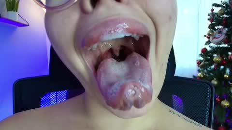 Snapshot of lisbet_21x chatting on January 16, 2025, 10:02 pm Lisbet online show from January 16, 2025, 10:02 pm