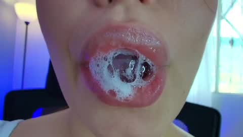 Snapshot of lisbet_21x chatting on January 27, 2025, 6:52 pm Lisbet online show from January 27, 2025, 6:52 pm