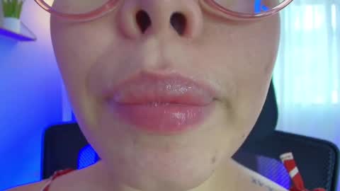 Snapshot of lisbet_21x chatting on February 7, 2025, 7:27 pm Lisbet online show from February 7, 2025, 7:27 pm