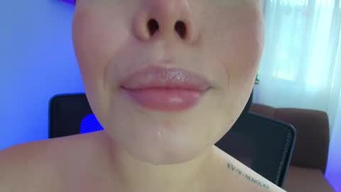 Snapshot of lisbet_21x chatting on February 14, 2025, 7:23 pm Lisbet online show from February 14, 2025, 7:23 pm