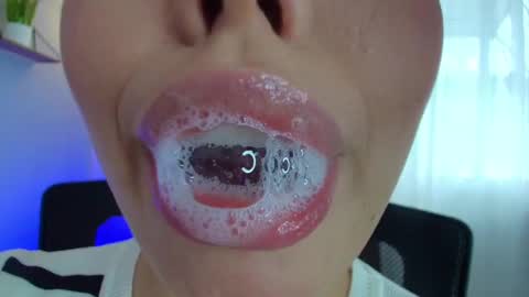 Snapshot of lisbet_21x chatting on February 21, 2025, 7:10 pm Lisbet online show from February 21, 2025, 7:10 pm