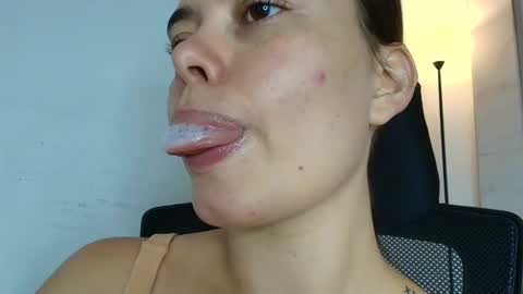 Snapshot of lisbet_21x chatting on September 29, 2025, 11:20 pm Lisbet online show from September 29, 2025, 11:20 pm