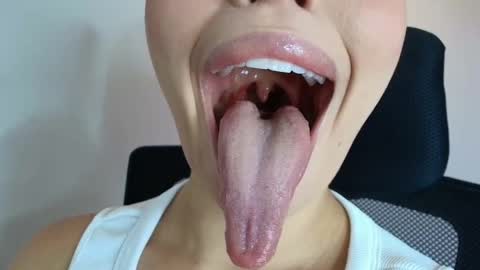 Snapshot of lisbet_21x chatting on October 7, 2025, 6:38 pm Lisbet online show from October 7, 2025, 6:38 pm