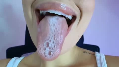 Snapshot of lisbet_21x chatting on November 6, 2025, 10:32 pm Lisbet online show from November 6, 2025, 10:32 pm