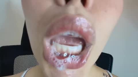 Snapshot of lisbet_21x chatting on November 27, 2025, 7:16 pm Lisbet online show from November 27, 2025, 7:16 pm