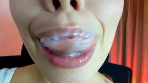 Snapshot of lisbet_21x chatting on July 9, 2026, 3:27 pm Lisbet online show from July 9, 2026, 3:27 pm