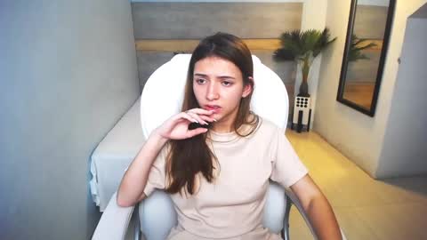 Snapshot of liseth_fox chatting on December 13, 2024, 1:15 am Liseth Fox online show from December 13, 2024, 1:15 am