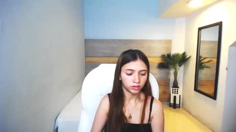 Snapshot of liseth_fox chatting on December 19, 2024, 7:40 pm Liseth Fox online show from December 19, 2024, 7:40 pm