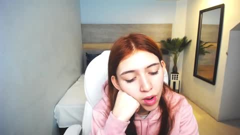 Snapshot of liseth_fox chatting on December 23, 2024, 12:30 pm Liseth Fox online show from December 23, 2024, 12:30 pm