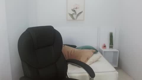 Snapshot of liseth_fox chatting on January 31, 2025, 12:18 pm Liseth Fox online show from January 31, 2025, 12:18 pm