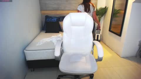 Snapshot of liseth_fox chatting on February 18, 2025, 7:30 pm Liseth Fox online show from February 18, 2025, 7:30 pm