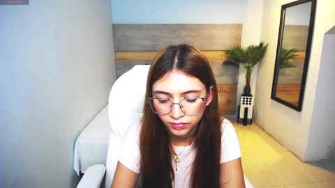 Snapshot of liseth_fox chatting on February 20, 2025, 8:58 pm Liseth Fox online show from February 20, 2025, 8:58 pm