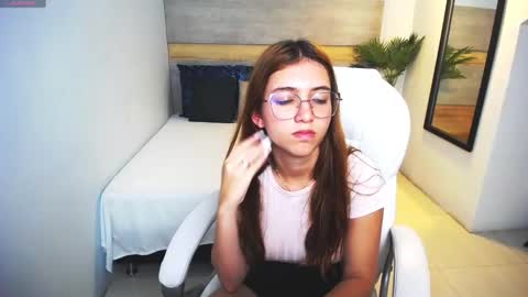 Snapshot of liseth_fox chatting on February 26, 2025, 11:37 pm Liseth Fox online show from February 26, 2025, 11:37 pm