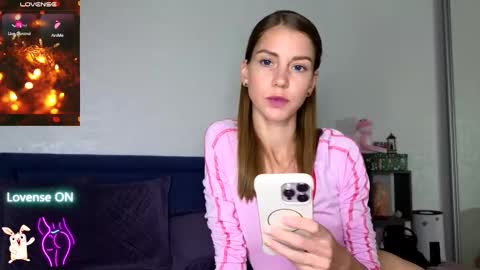 Snapshot of lisi4ka_basik33 chatting on September 26, 2025, 3:16 pm Kris Maks online show from September 26, 2025, 3:16 pm