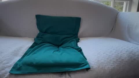 lisousx online show from June 14, 2026, 7:32 am