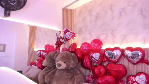 Snapshot of liss_reyes chatting on February 13, 2026, 12:12 pm Liss online show from February 13, 2026, 12:12 pm