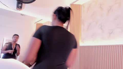 Snapshot of liss_reyes chatting on February 25, 2026, 12:26 pm Liss online show from February 25, 2026, 12:26 pm