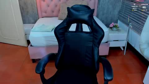 L I S S A  online show from June 10, 2026, 3:18 am