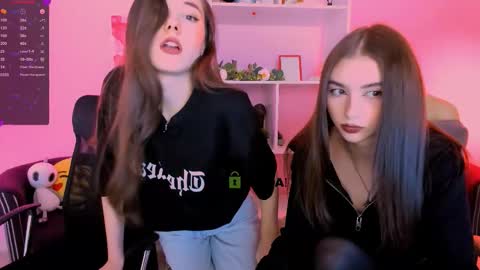 lissa_night online show from September 15, 2025, 12:49 pm