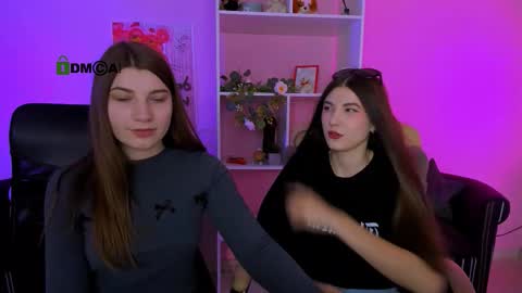 lissa_night online show from September 22, 2025, 1:13 pm