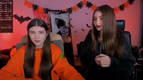 lissa_night online show from November 2, 2025, 9:44 am