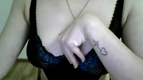 Lissa online show from January 25, 2025, 9:57 pm