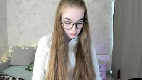 Snapshot of lissacain chatting on November 6, 2025, 6:03 am Lissa online show from November 6, 2025, 6:03 am