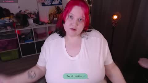 Snapshot of lissamuff chatting on February 26, 2025, 7:31 am Lissa online show from February 26, 2025, 7:31 am