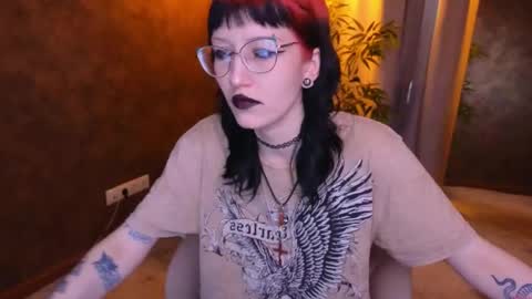 lissaros online show from February 12, 2025, 7:44 am