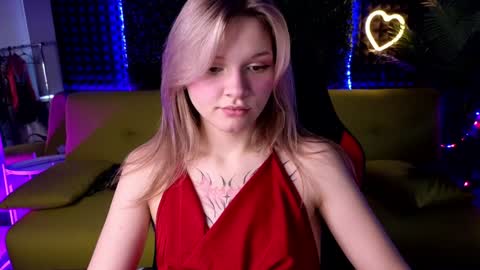 Snapshot of litabrom chatting on December 5, 2024, 4:09 am Lena online show from December 5, 2024, 4:09 am