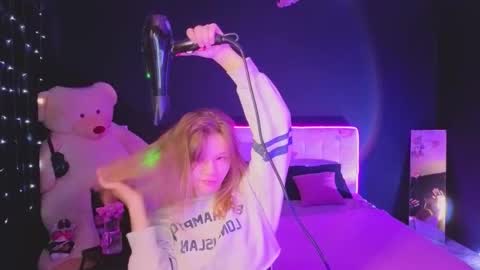 Lena online show from November 26, 2025, 2:34 am