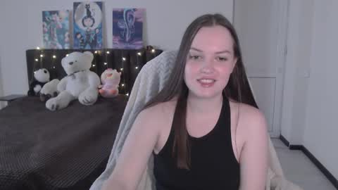 Snapshot of little__flowers chatting on September 19, 2025, 7:54 am little__flowers online show from September 19, 2025, 7:54 am