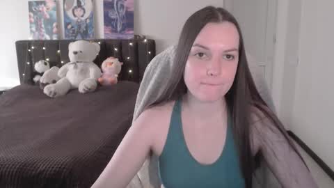 Snapshot of little__flowers chatting on November 8, 2025, 6:35 am little__flowers online show from November 8, 2025, 6:35 am