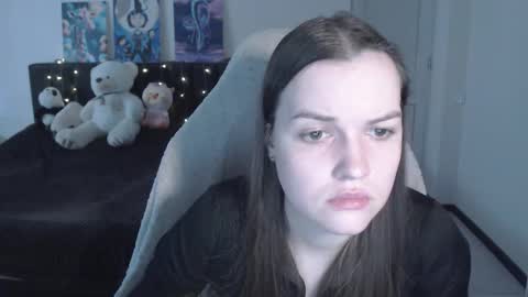 little__flowers online show from February 10, 2026, 8:40 am