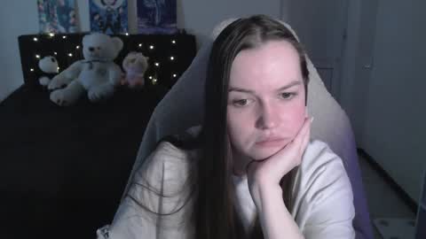 little__flowers online show from April 29, 2026, 9:24 am